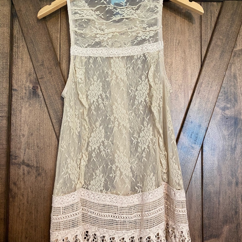 CYNTHIA ROWLEY SLEEVELESS LACE TOP - Picture 2 of 7